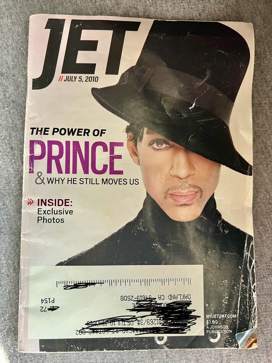 MsKlasic's tweet photo. OMG! @prince @JETmagazine https://t.co/3ivNMzfNFh