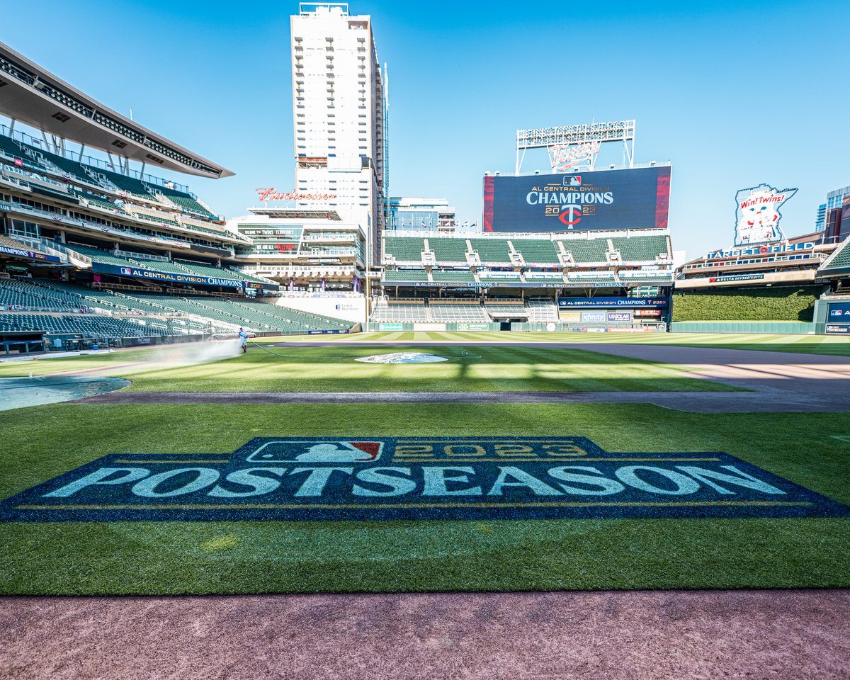 Twins's tweet photo. The stage is set for Game 1!

https://t.co/sgHnzqvyHK https://t.co/dG5z3DYmPb