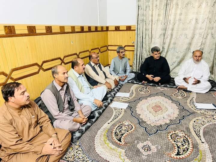 NDMBalochistan's tweet photo. غیر منصفانہ حلقہ بندیوں ، امن و امان کی بگڑتی صورتحال ، دہشتگردی و بھتہ خوری ، واپڈا اور نادرا کی عوام دشمن رویوں کے خلاف کوئٹہ میں این ڈی ایم ، اے این پی اور پشتونخوا میپ کا مشترکہ اجلاس منعقد ہوا جس میں صوبے کے مختلف اضلاع میں اجتجای جلسوں کا اعلان کیا گیا۔ https://t.co/AyLoXrfYZ9