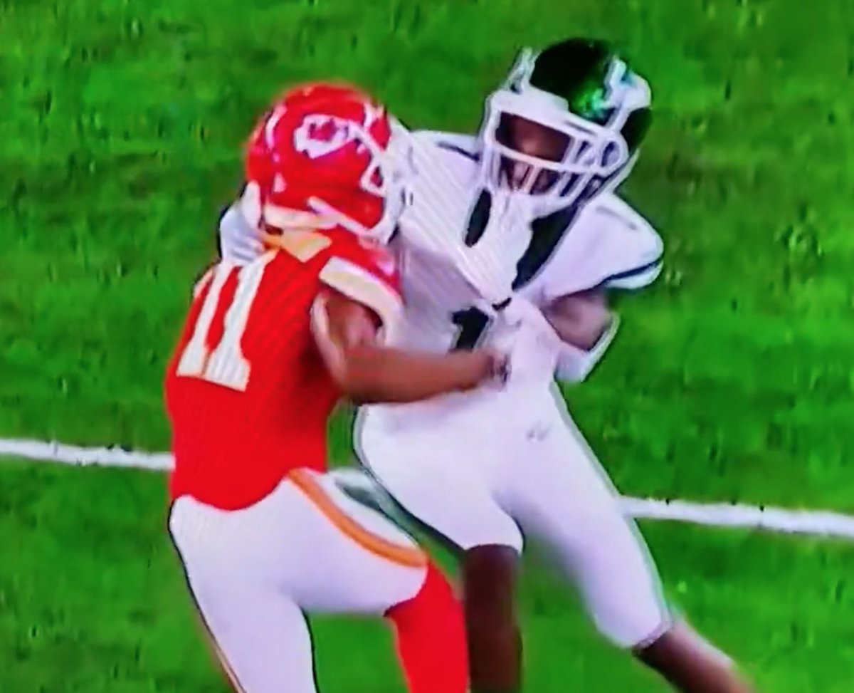 RPatrickAllen's tweet image. Hug a loved one today. #Chiefs