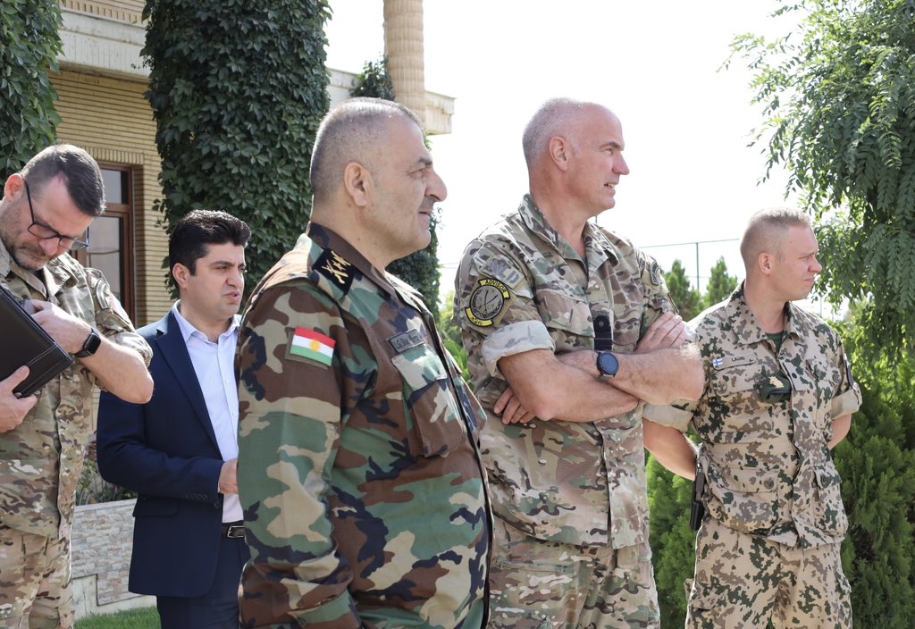 forces_command's tweet photo. #Colonel Rob De Wit, #Commander of the Coalition #Operational Advisors in #Kurdistan, and his delegation , which included other Coalition Advisors in the Kurdistan Region, were welcomed by #Lieutenant_General #Sihad_Barzani at the 1st Support Forces Command Headquarters. https://t.co/s5iDe0O7Ir
