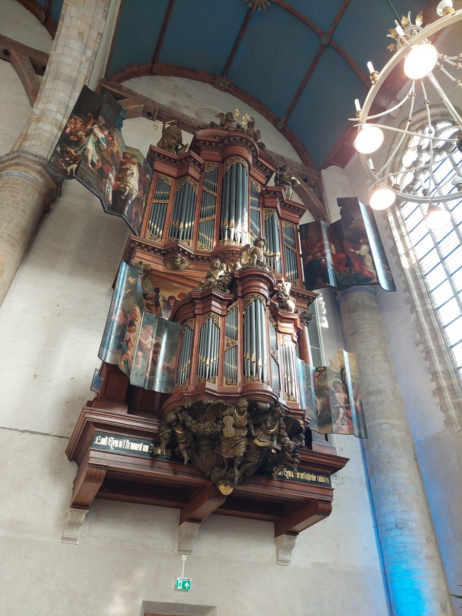 Vlaams min-president <a href="/JanJambon/">Jan Jambon</a> looft op Zeeuwse Oesterontmoeting in Middelburg niet enkel goede band tussen Vlaanderen en 🇳🇱 maar benoemt daarbij ook hoe #Benelux-projecten als beschikking Estuaire Vaart en de 🇧🇪🇳🇱🇱🇺 -samenwerking <a href="/northseaport/">North Sea Port</a> daar sterk aan hebben bijgedragen