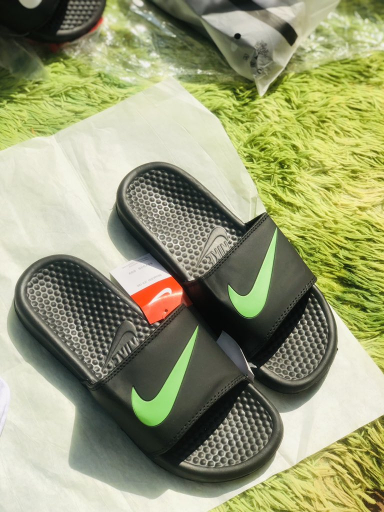 worldofkicksmw's tweet photo. Nike Benassi JDI Slides 
Price :MK18500 
Order origin📍: SA🇿🇦
Delivery : Standard of 5 to 10 days
@worldofkicksmw 
.
.
.
#theworldofkicksmw #nikeslides #nikebenassi  #sneakerculture #sneakerhead #malawifashion #malawi https://t.co/m5Vk83rwdK