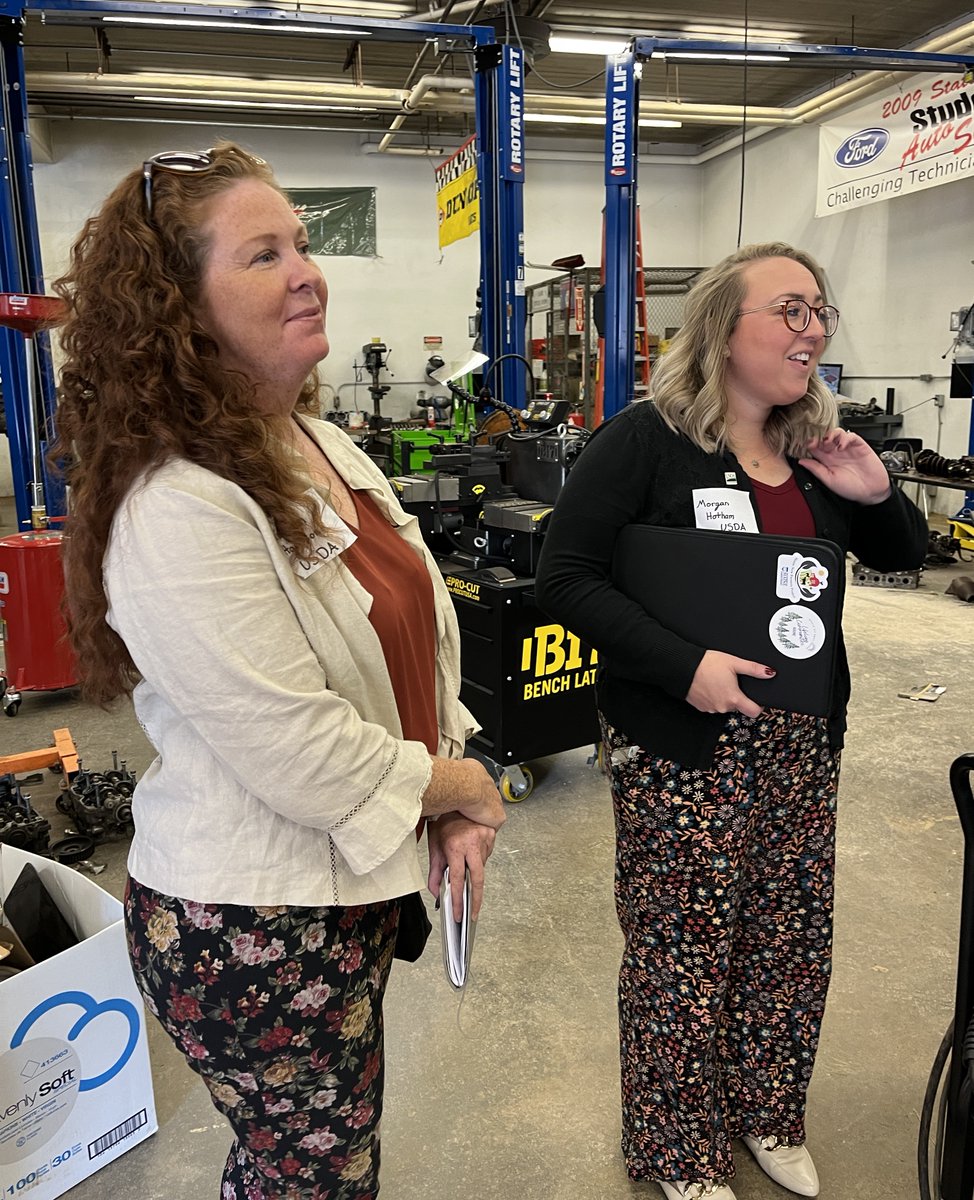 USDARD_Maine's tweet image. The Hancock County Technical Center in @EllsworthMaine prepares students for high-skill jobs, but is small/outdated for 21st century needs. ME State Dir. Hampson toured recently w/ HCTC Dir. Bill Tracy to discuss how RD loans might help as the school "aspires higher."
#votech