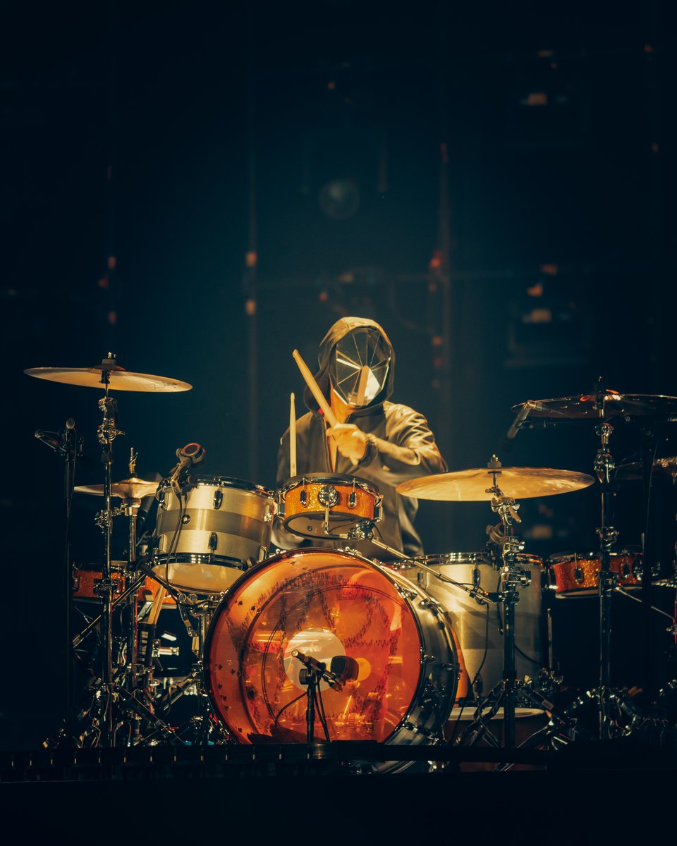 London, night two. Let's go ⚡
Doors - 6.30PM
<a href="/NovaTwinsMusic/">Nova Twins</a> - 7.15PM
Muse - 8.30PM

📸 • <a href="/theworkofjar/">THE WORK OF JAR</a>