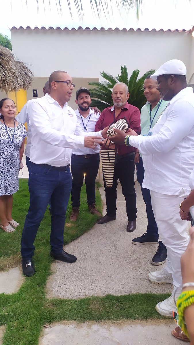 Leda_Rodriguez's tweet photo. "Apoyaré proyectos productivos de Población Afrocolombiana, Raizal y
Palenquera insertos en Plan de Desarrollo "Colombia Potencia de la Vida" Dijo presidente dla Comisión Legal Afrocolombiana del Congreso de la República Cristóbal Caicedo Ángulo a @Asomatuna https://t.co/0cW3hlvKpx