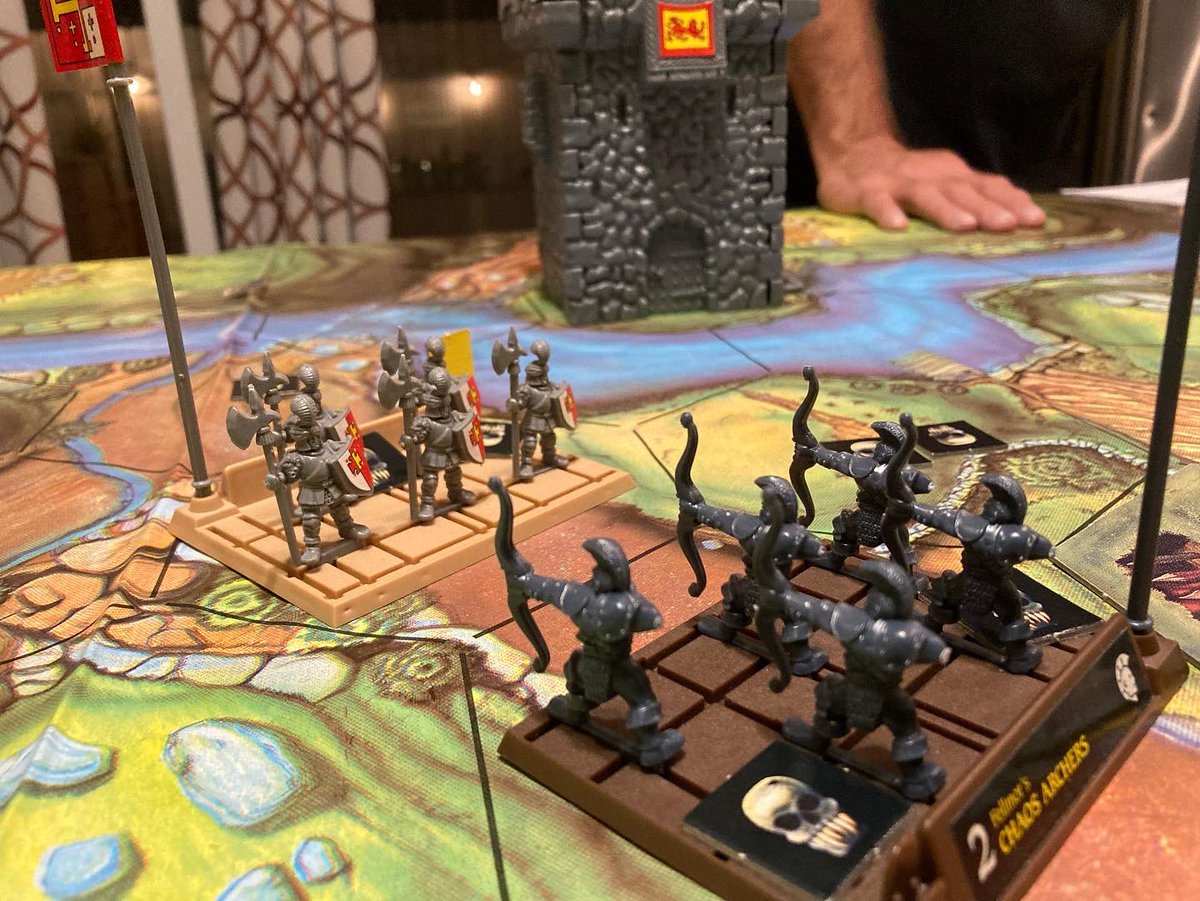 RemassogsRealm's tweet photo. The Imperial Army trying to stop the Chaos Army from crossing the river. #battlemaster #dnd #miltonbradley #miltonbradleygames #dndcrossover #chaos @GamesWorkshop3 https://t.co/PutVXvtbbr