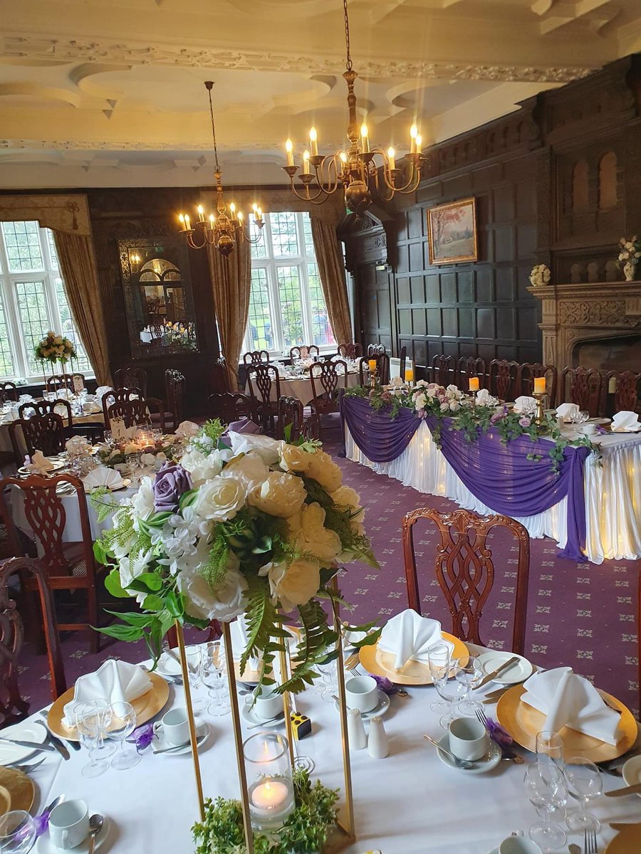 Castlebromhall's tweet photo. Today’s wedding breakfast! Beautiful display and new arrangement for a historic site https://t.co/8XF2xcKQk8