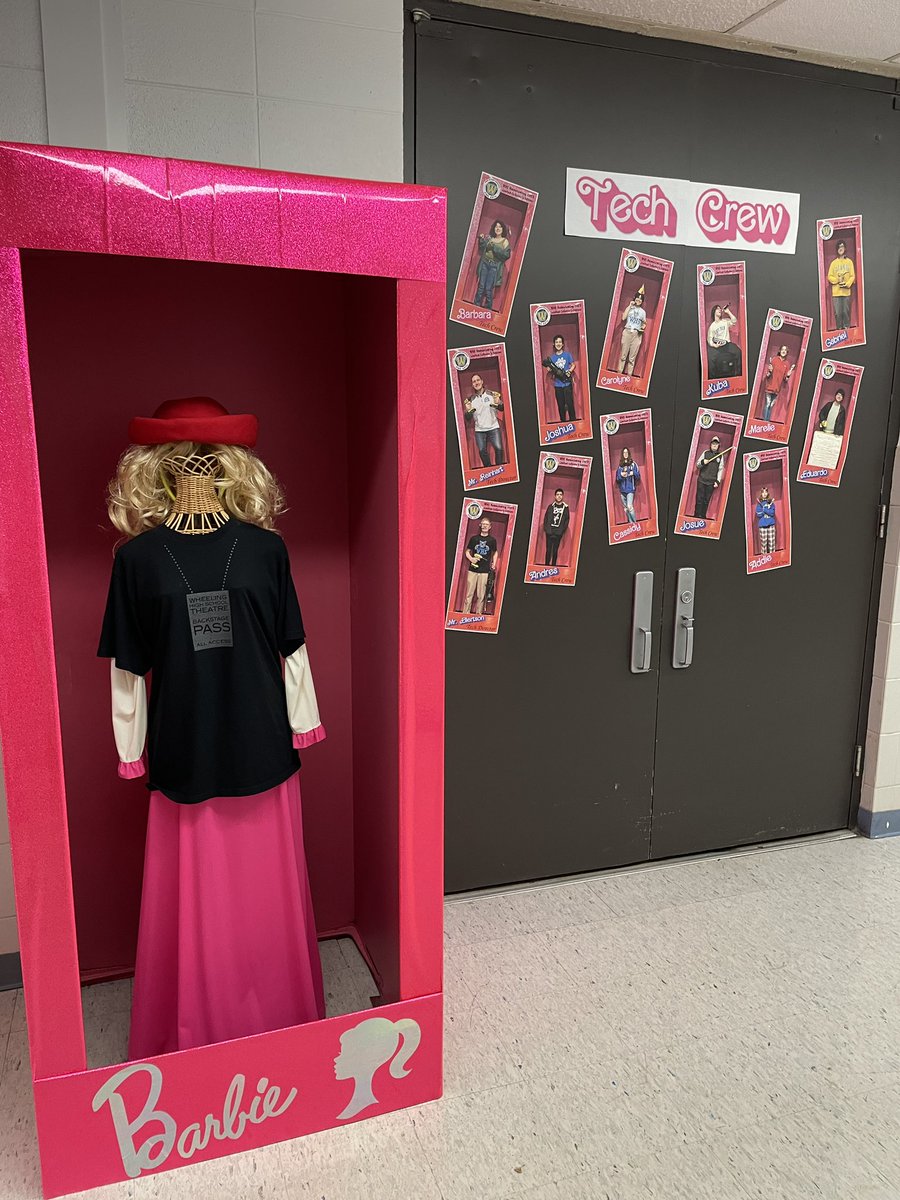 hubbardbradford's tweet photo. Homecoming week has kicked off for  the @Wheeling_Cats! The decorations are so fun and add so much to the energy of this week! Love sharing in all of this with our students, staff, and alumni! #TheWheelingWay #makeitmatter https://t.co/nBq11IO5Ei
