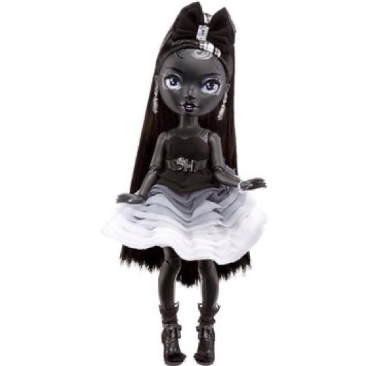 rhdaily_'s tweet photo. Shadow High Series 1 — Shanelle Onyx, Onyx, Couture fashion design (2022) https://t.co/juDcEZKapR
