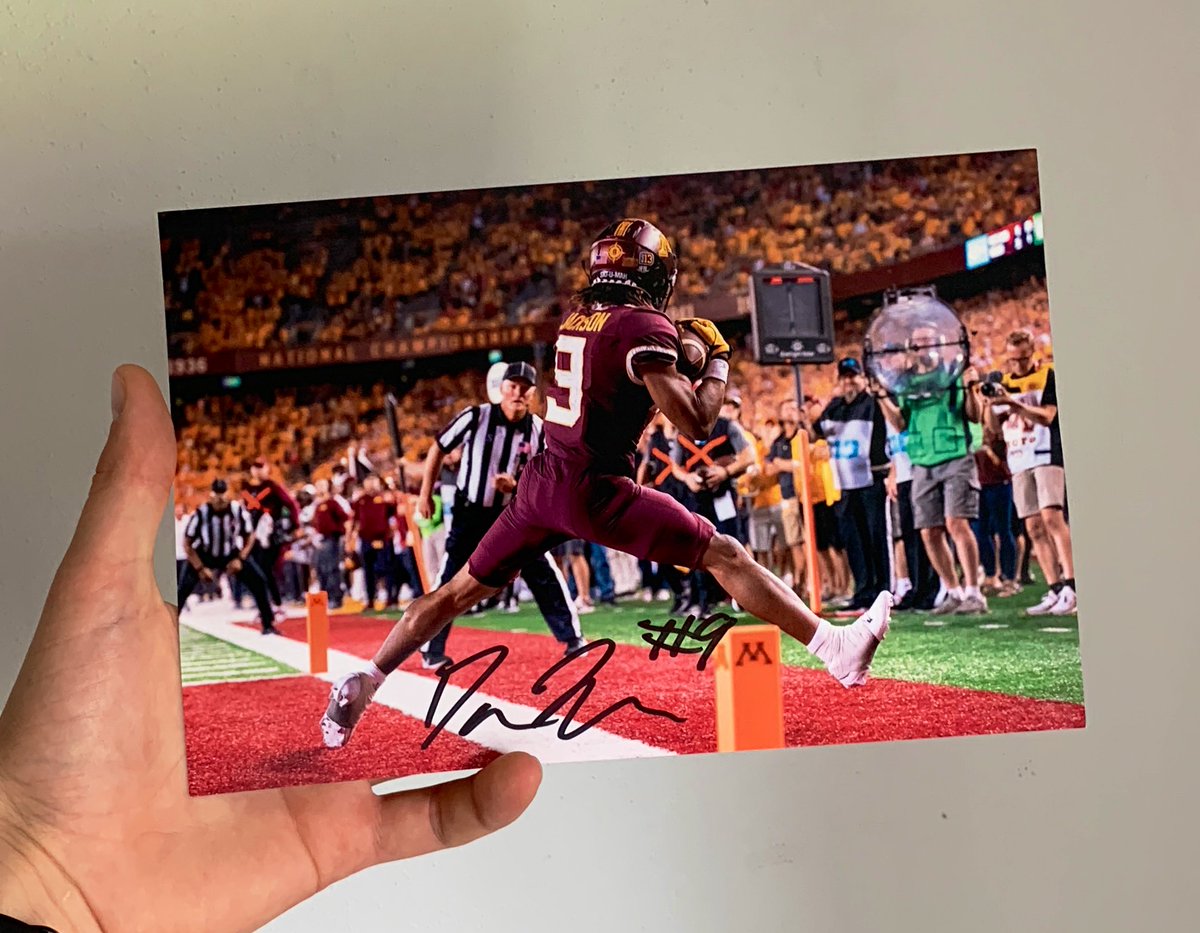 FavreSkywalker's tweet photo. Thank you @DTAthletes 
One of the many benefits of being a Dinkytown Athletes member.  Plus keeping our players in MN.

#FrameThis.

#RTB #SkiUMah #Gophers #DrinkForDarius #DuckDuckBeer https://t.co/BQUefN3Gc8