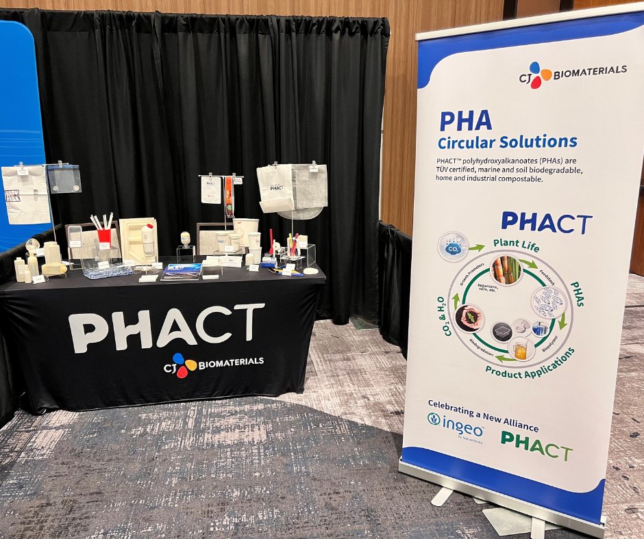 CjBioMaterials's tweet image. Last week's #SPCAdvance was a great success! + 600 members are interested in our innovative aPHA #PHACT.
Raj Krishnaswamy &amp;amp; Deepak Venkatraman ( NatureWorks) presented innovative PLA &amp;amp; aPHA flexible packaging films.
Stay tuned for #CJBIOMATERIALS' impact!