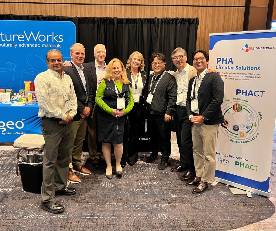 CjBioMaterials's tweet image. Last week's #SPCAdvance was a great success! + 600 members are interested in our innovative aPHA #PHACT.
Raj Krishnaswamy &amp;amp; Deepak Venkatraman ( NatureWorks) presented innovative PLA &amp;amp; aPHA flexible packaging films.
Stay tuned for #CJBIOMATERIALS' impact!