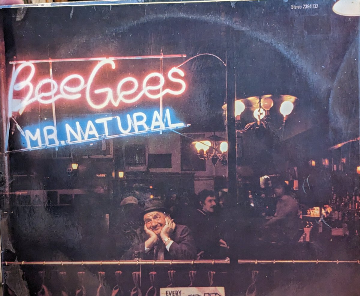 DaveDogFacedBoy's tweet image. Two lesser loved albums from huge bands via @MusicManReading