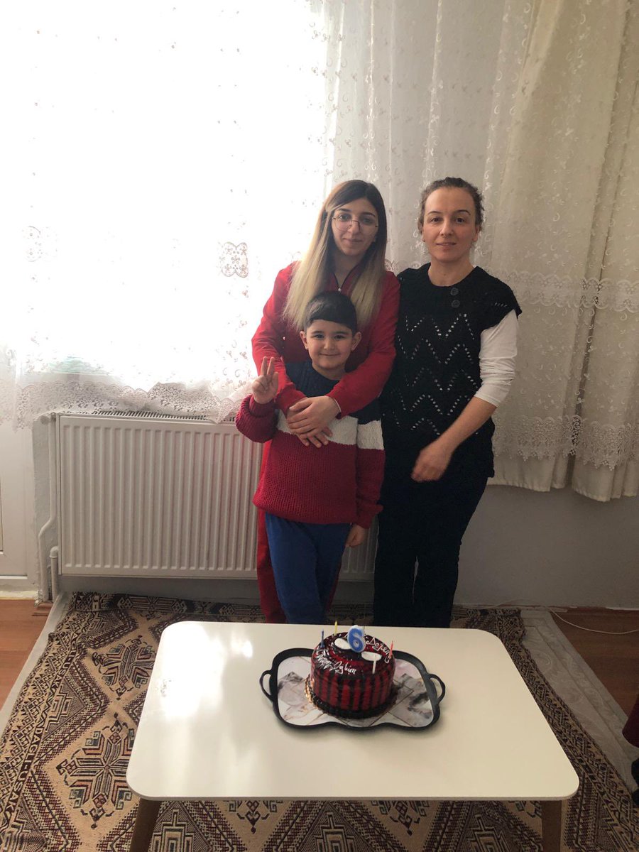 YarenDaver's tweet photo. ablam icin adalet istiyoruz o cani icerden cıkamasın rahat nefes alamasın arkasında gözü yaslı annesi kardesi var bugün bize yarın sizlere !!! #busecelik #busecelikicinadaletistiyoruz #buseicinadaletistiyoruz #Malatya #malatyakadıncinayeti https://t.co/gZutKsBj4v