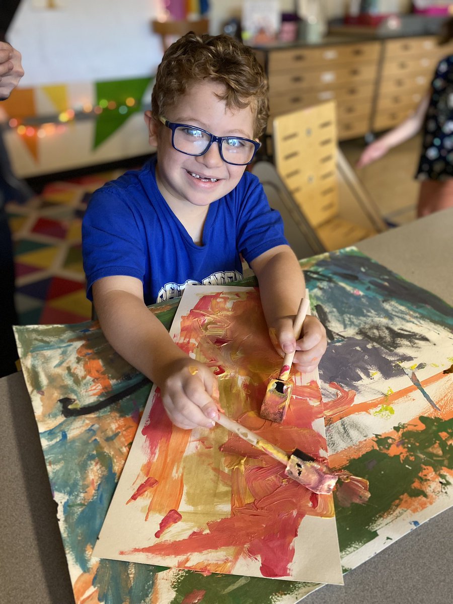 It’s a two brush kind of day🎨…#sherwoodshines112 #112leads #d112teachers
