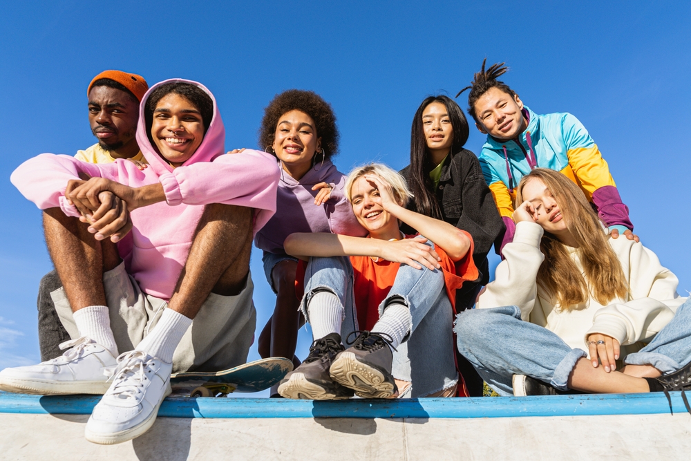 OaklandSchools's tweet photo. 🍂October is not just about pumpkin lattes and fall leaves. It marks the start of #BullyingPreventionMonth! 🌟 Let's unite for empathy and positive change, creating a world where everyone feels safe and respected. Share these valuable resources: https://t.co/2yIwVRJXb1 https://t.co/cgV5hAgho1