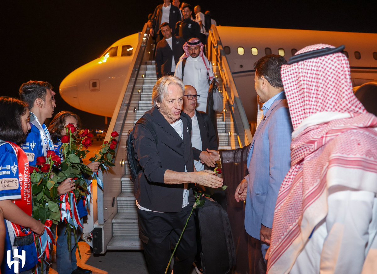 ماكس الهلالي tweet media