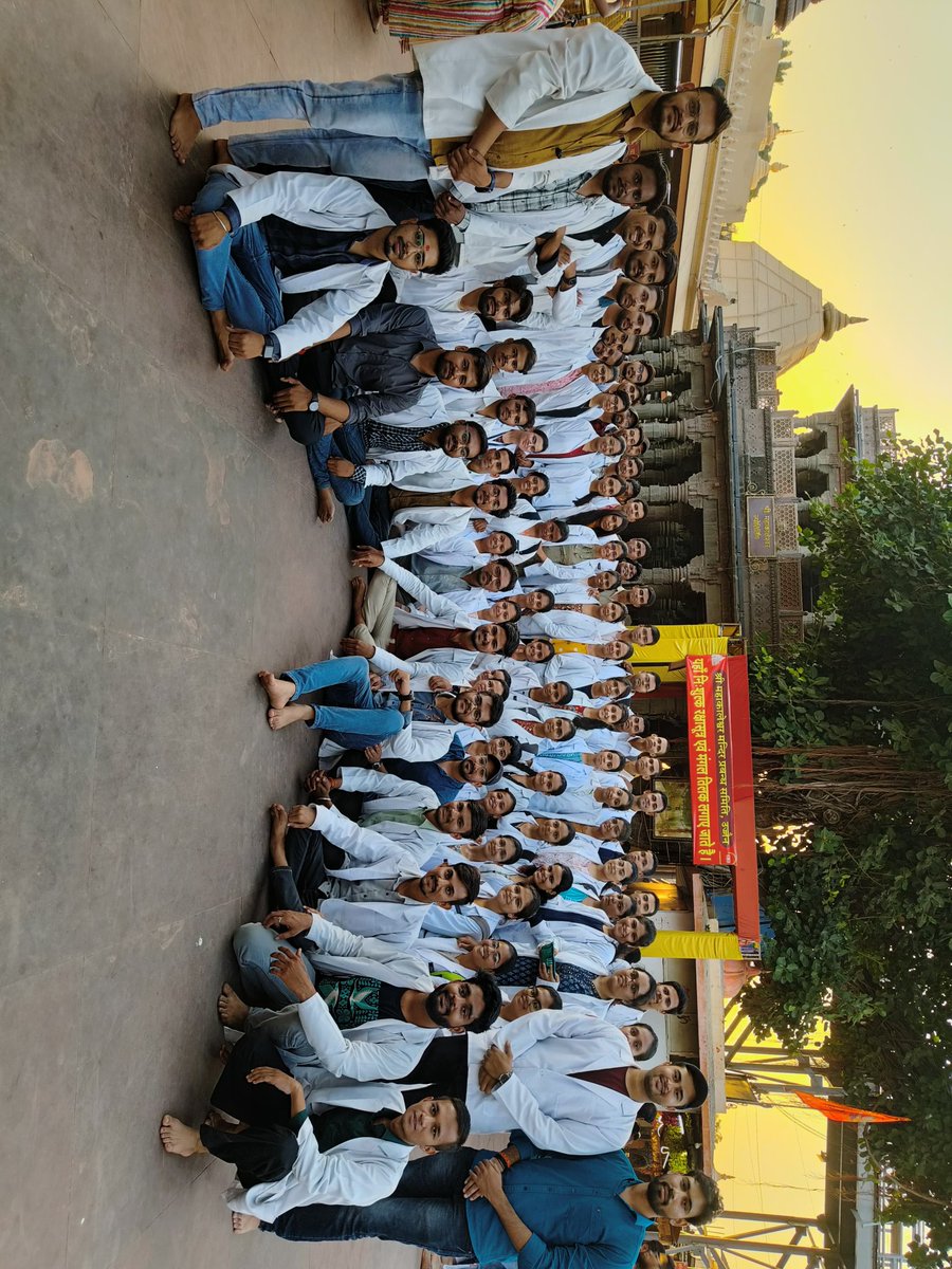 Yashraj22Gurjar's tweet photo. @JansamparkMP
@ayush_mp
 @healthminmp
@highereduminmp
@VikasYatraMP @kawreramkishor
@AmitShah
 @secymoayush
@sarbanandsonwal @ChouhanShivraj
@CMMadhyaPradesh @drnarottammisra
@JagdishDevda @ayush_mp @kawreramkishor
@SadhviPragyaMP
जय श्री महाकाल https://t.co/oNYJ0rBHpg