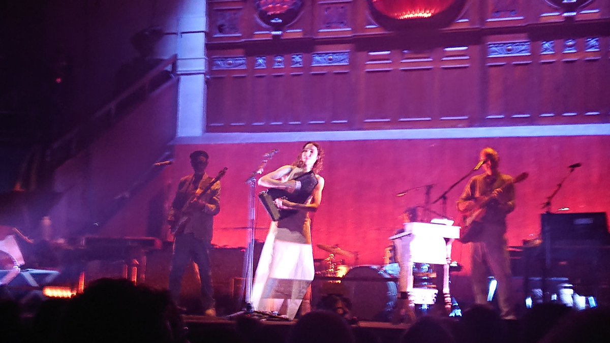 Jus0405's tweet photo. What a joy to see @PJHarveyUK tonight. A fantastic performance of the new album and plenty of classics at an amazing venue @Alberthallmcr #pjharvey #Iinsidetheoldyeardying https://t.co/GbSECv9CWM