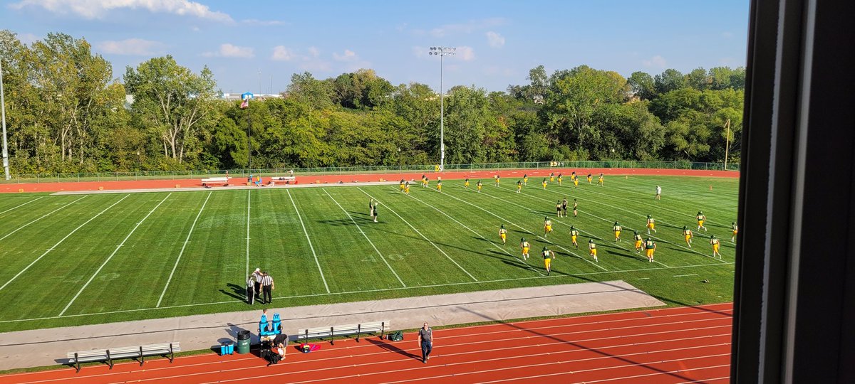 Another Monday, another night of spotting for JV. Lets go Hounds!