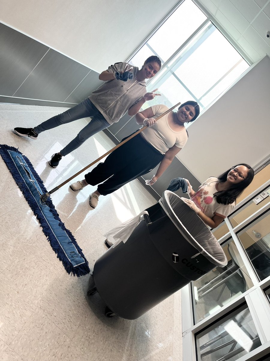 SharksSection's tweet image. It’s Custodian Appreciation Day! Thanks for all that you do at SCHS! We appreciate you! 💙