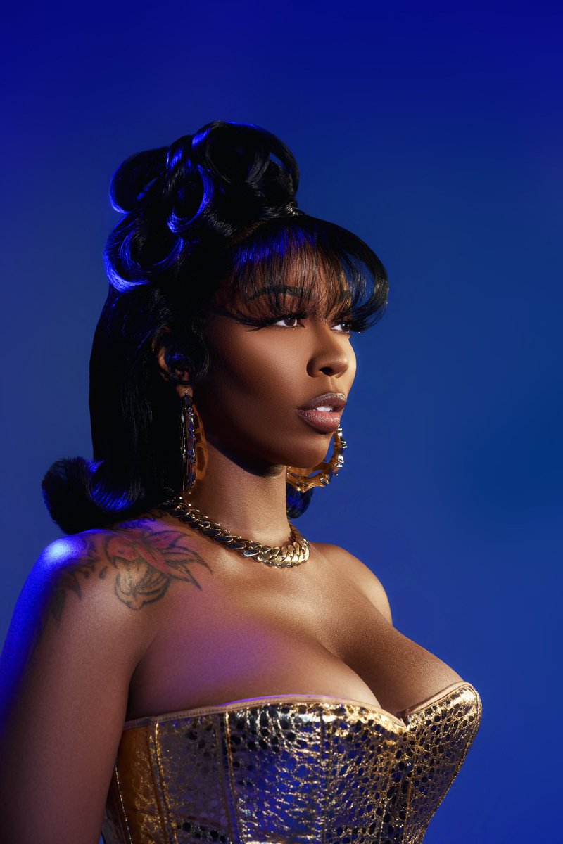 kashdoll's tweet photo. Which one u picking? https://t.co/pY1JBWRU2C