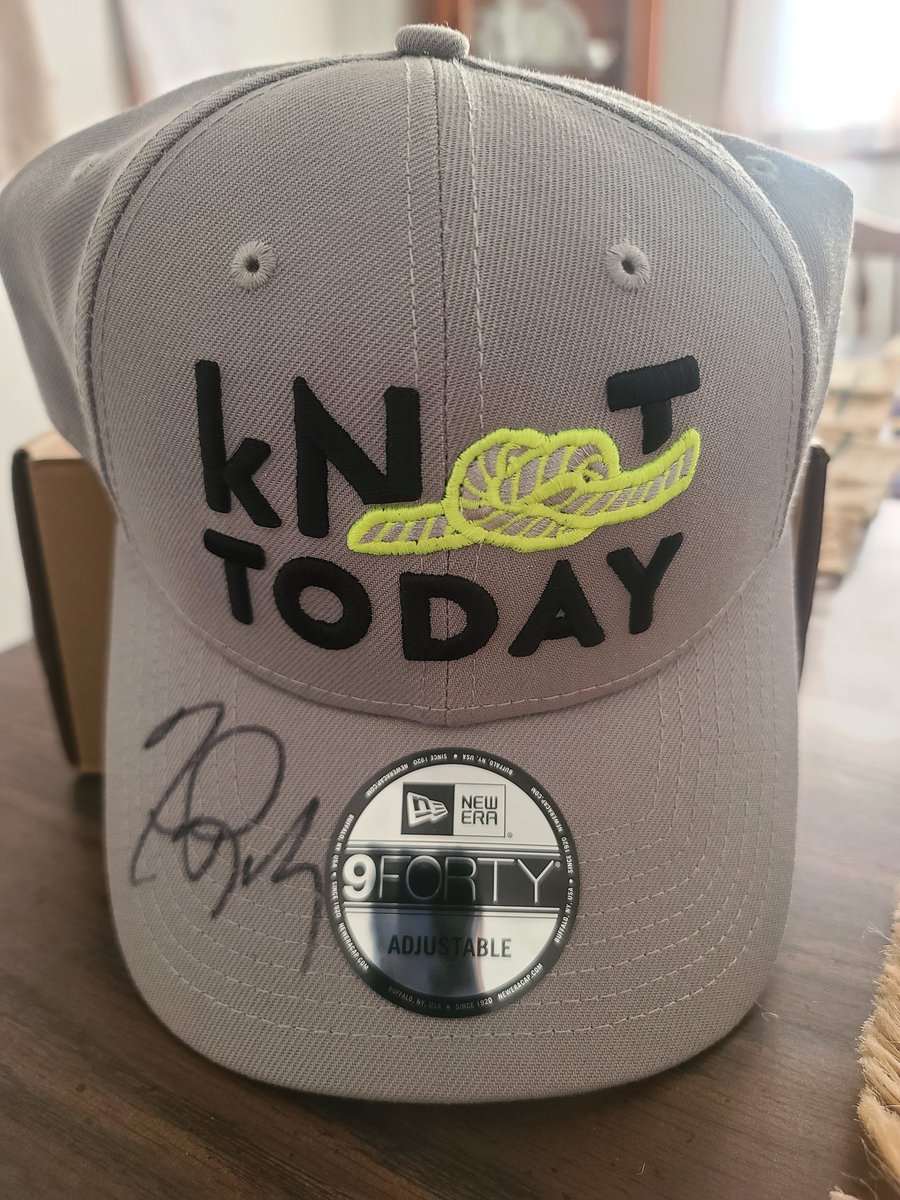 DRC_II's tweet photo. @RickStevens63 You know where my ❤️ is and what the #knottoday @kNOTTODAYfdn means to me personally. Thank you very much for the absolute surprise in my mailbox today. 📬 #ColtsNation #ForTheShoe this appreciated more than you know. https://t.co/gM3xZW32DA