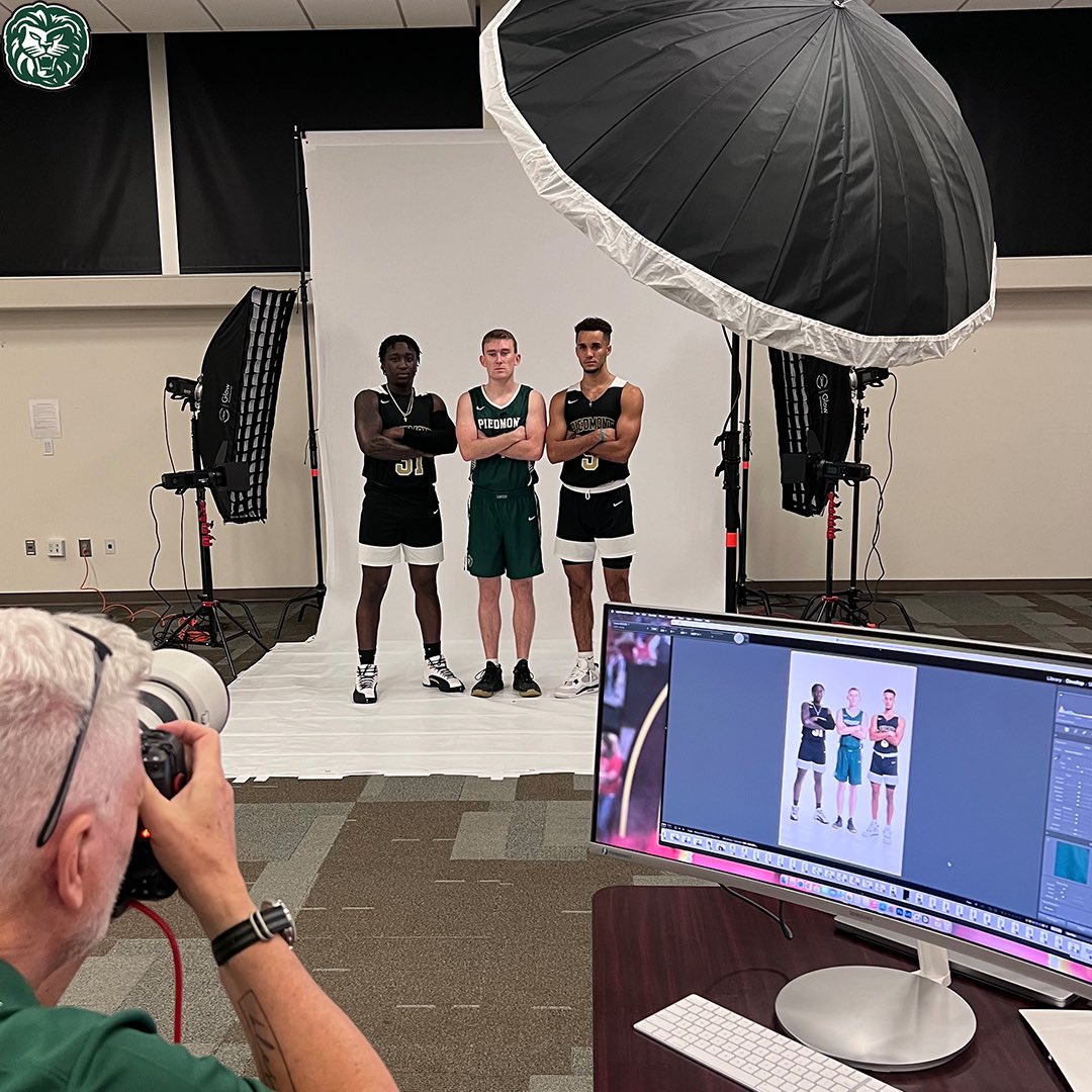 Lions_MBB's tweet photo. Media Day  🟢⚪️

#GoLions https://t.co/Ec4pbORPVD