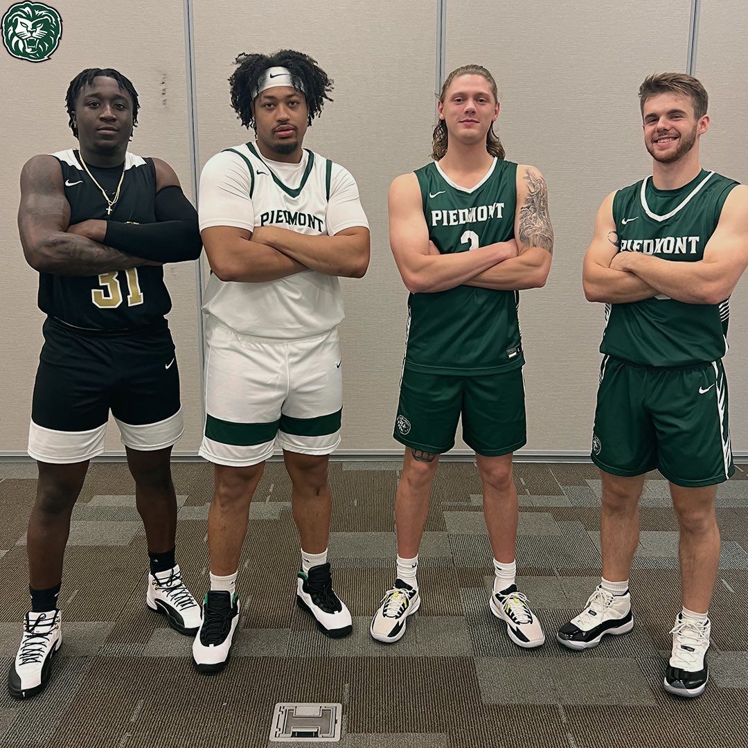 Lions_MBB's tweet photo. Media Day  🟢⚪️

#GoLions https://t.co/Ec4pbORPVD