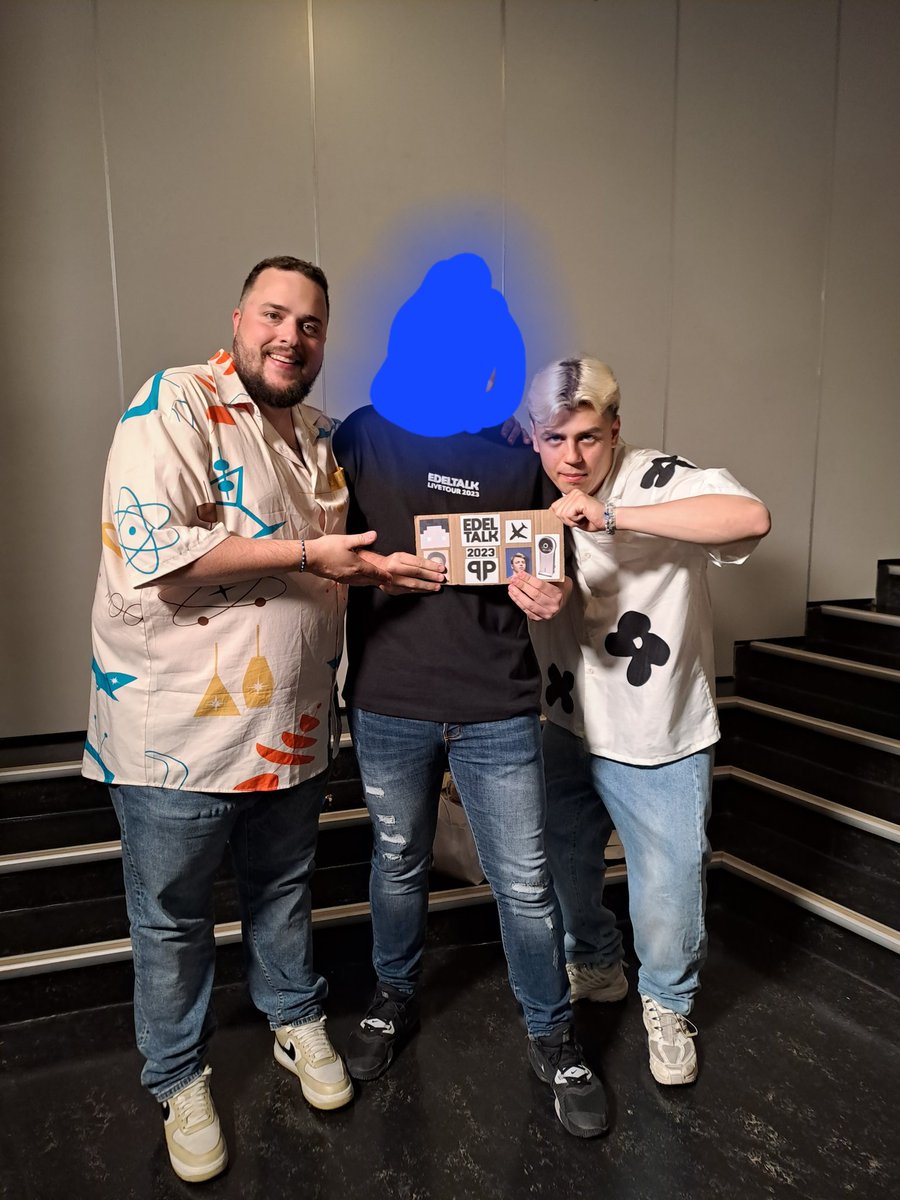 LucaIsHere's tweet photo. #edeltalk danke für den geilen Abend https://t.co/GcsoEP4zrj