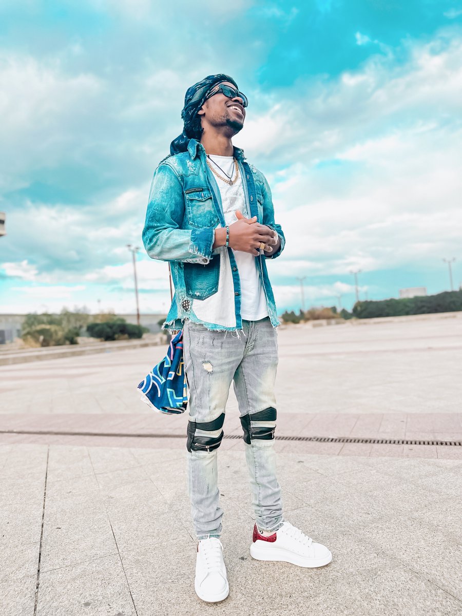 scoopybenz's tweet image. Before this year ends, GOD is gonna do something amazing in your life. You won’t see this coming. It’s gonna be a significant blessing, bigger than anything you could have imagined

HAPPY NEW MONTH 

#DripDRip💧💧 
#PARISISMAGIC 🗼🔜
#WordofGOD #GODisGOOD