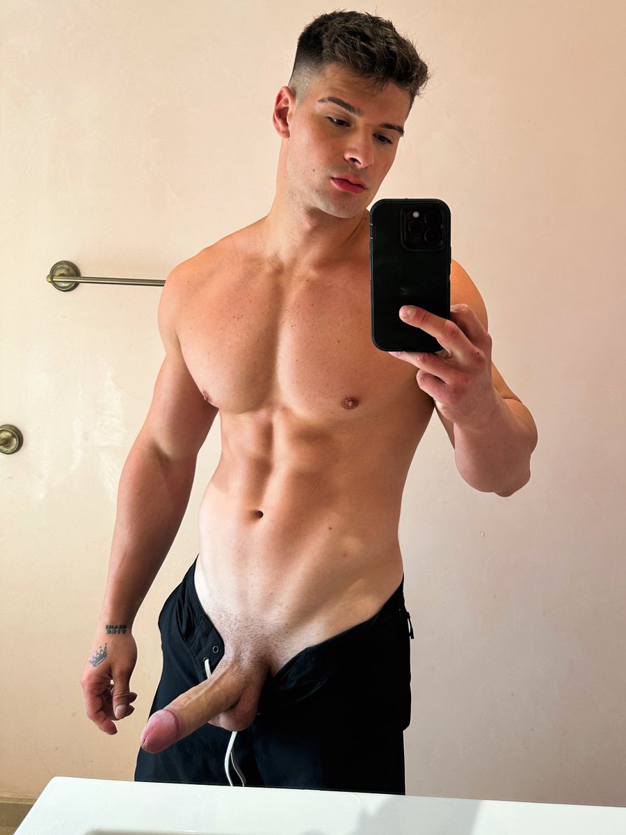 Malik_Delgaty's tweet photo. Who's sucking? 😈🍆 

50% Off ➡️ https://t.co/slbDXC3B3j https://t.co/mHyt0uSnTG