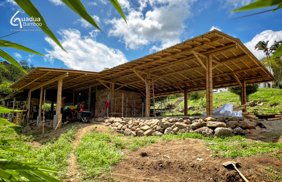 GuaduaBamboo's tweet photo. Structure ready, finishing touches still in progress... #guadua #bamboo #colombia #guaduabamboo #bambooconstruction https://t.co/JTBKQIbxIM