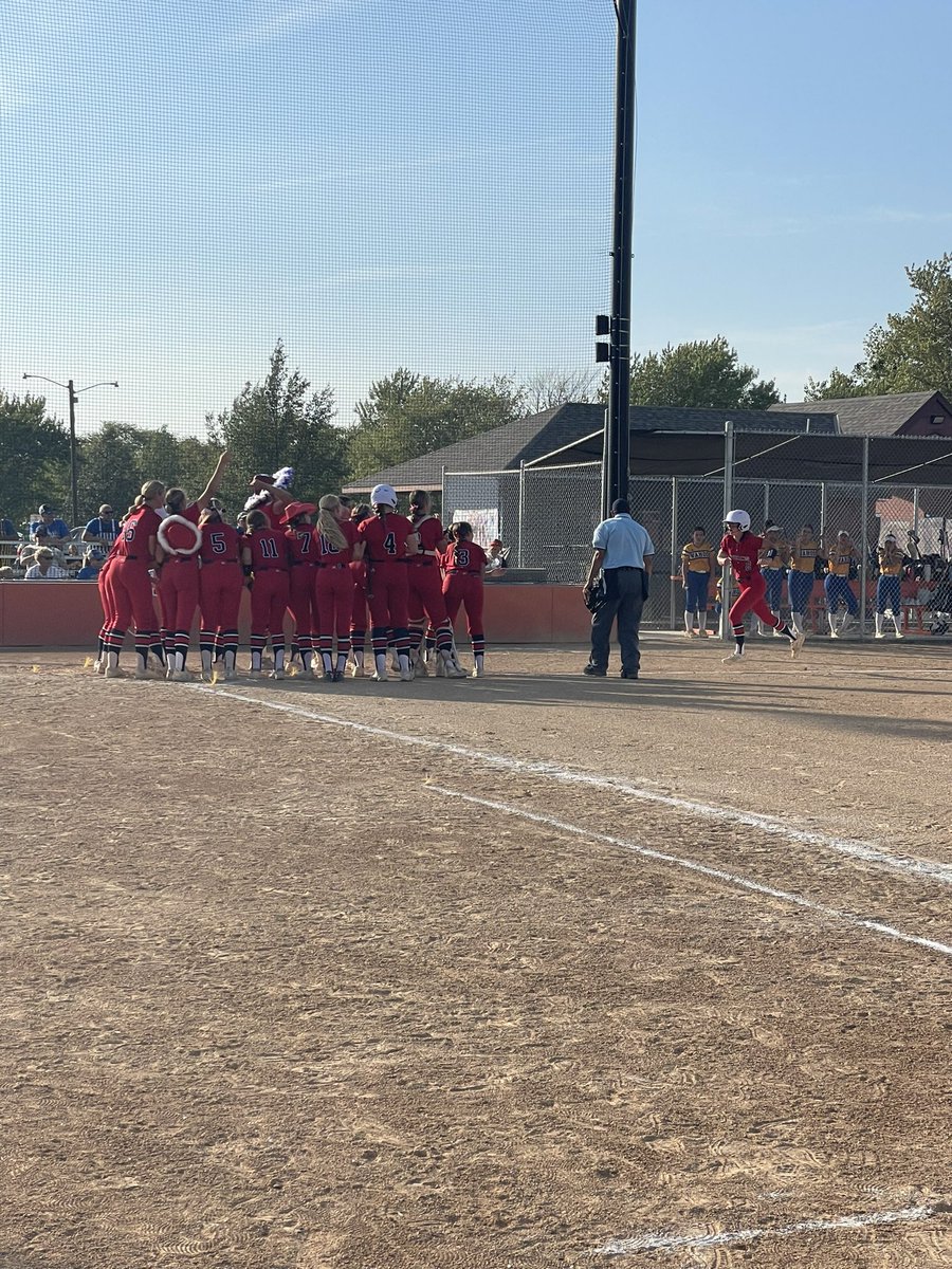 Breaking news! <a href="/ReeseBehrends/">Reese Behrends</a> with a 2 RBI dingerrrrrrr….it was up, up, and GONE! Norris 4, Wahoo 3. <a href="/NHS_Titans/">Norris High School</a> <a href="/MStineNorrisAD/">Mitchell Stine, Ed.D.</a>