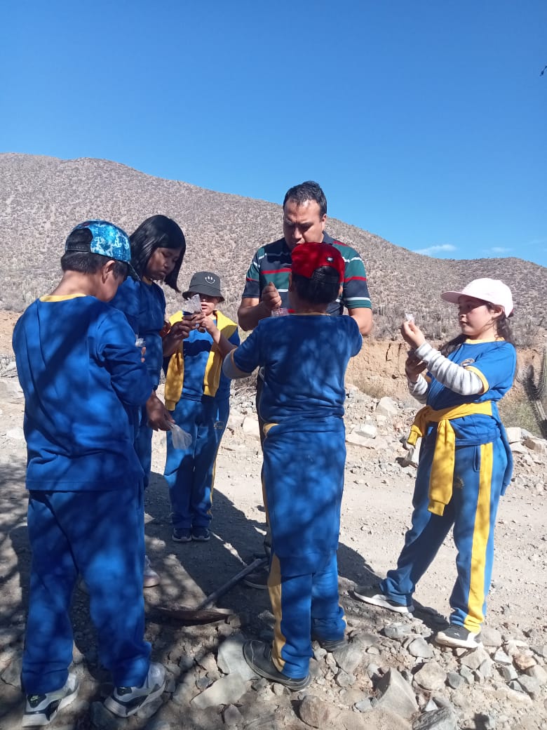 Conoce más sobre el 1° Simposio Escolar Rural Internacional de la Enseñanza de las Geociencias organizado por miembros de LAIGEO de #Chile y #México,  en nuestra nueva página web 👇
sites.google.com/view/laigeo/1-…