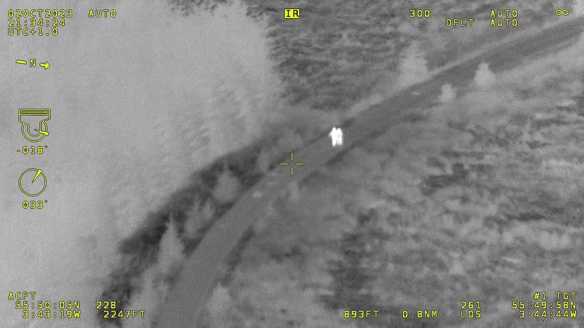 PSOSAir's tweet photo. The crew assisted @PSOSLanarkshire tonight and located two lost children in a remote area of Forestry between Shotts and Fauldhouse. Divisional officers were directed to their location and recovered them to safety. #KeepingPeopleSafe #PoliceAirSupport #PoliceScotland #Teamwork https://t.co/lzzPYbnK4B