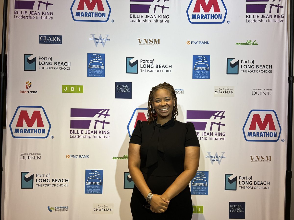 DrJoniLBC's tweet photo. ✨ Had a fantastic time at the @lbplfoundation Grape Expectations Gala celebrating Skip Keesal! 🍇 This event raised funds to support our Long Beach Public Libraries' programs. A night of laughter, impact, and community! Grateful to be there with my #TeamD9! 📚🎉 #LongBeach ✨ https://t.co/nTa08AU3cM