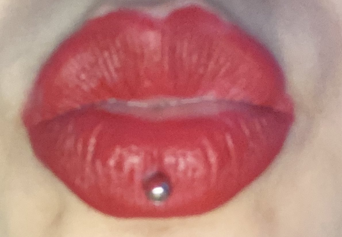 Goddess37261's tweet photo. Love receiving money unexpected, who loves lips more then him ? 😛

#buying_content #buyingcontent #selling #SellingContent ##onlyfansmodel #findom #paypig #humanatm #walletdrain #SPH #finsub #paymentfirst https://t.co/lVvDS98Bck