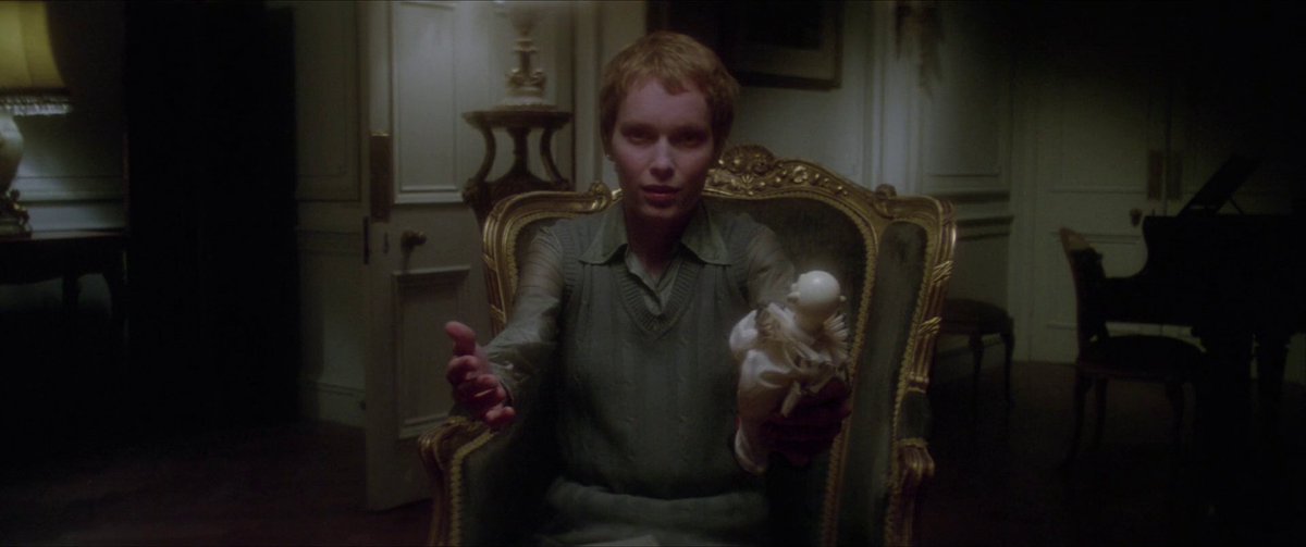 cinedelabestia's tweet photo. Para un programa doble de Mia Farrow y terror sin "Rosemary's Baby" o uno triple sumándola:

See No Evil (1971): terror rural en sintonía con "Straw Dogs" y deudora de "Wait Until Dark"

Full Circle (1979): terror gótico moderno con una puesta en escena finísima #OctubreDeTerror https://t.co/qjgP3ytx3o