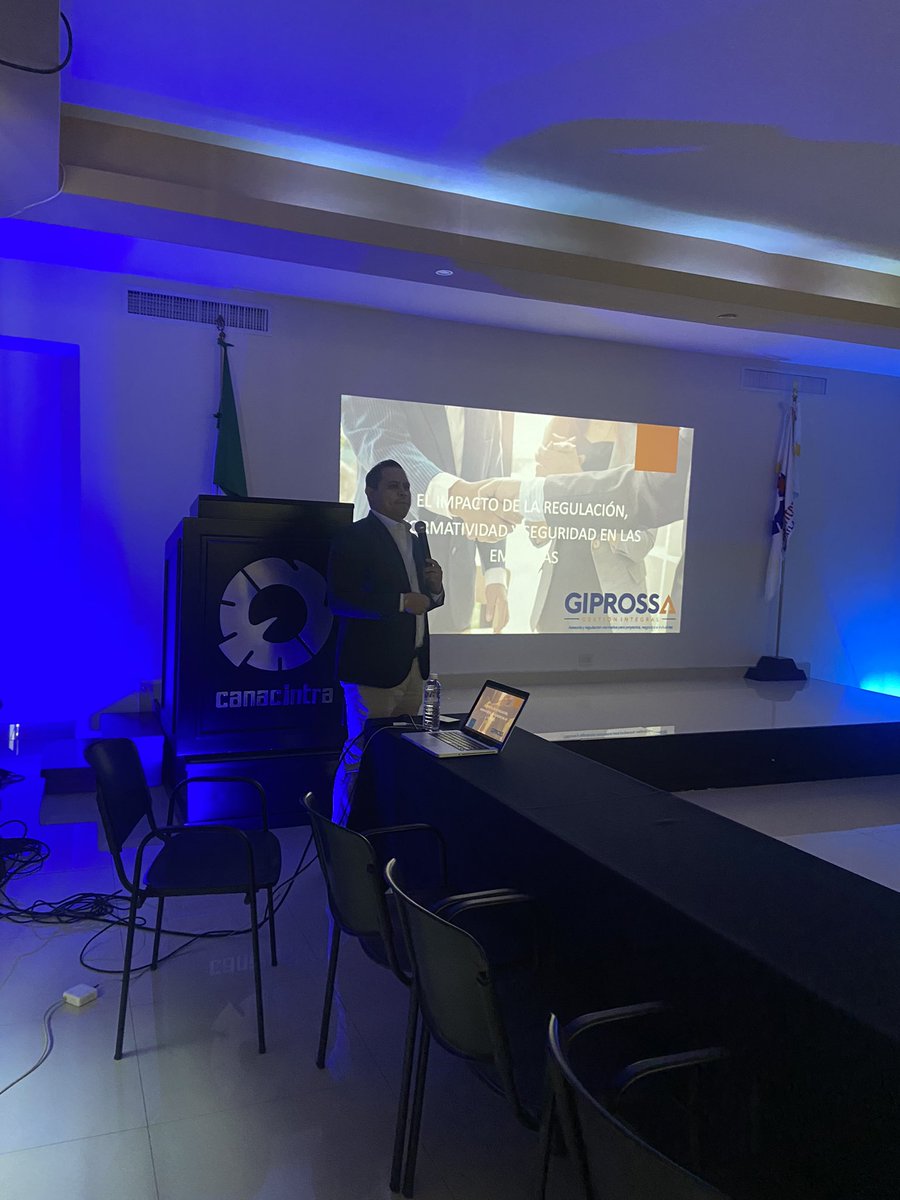 giprossa's tweet photo. Felicitamos a nuestro director el Mtro. Alejandro Castillo por su participación como expositor en la conferencia de “Regulacion y Cumplimiento normativo en los negocios y empresas (en todas sus etapas)” Somos Giprossa #IntegralmenteContigo 👷🏼‍♂️👷🏼🚧 https://t.co/MXbxTO6R5E