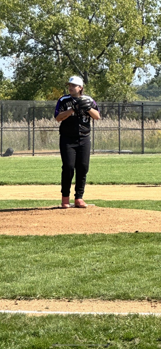 PardueDarrell's tweet photo. What a Fall…Olive Harvey finished 12-2-1 and this one right here was in Beast Mode! Appeared in 6 games and ending the Fall with a 0.00 ERA. Can’t wait to see what Springs holds for this one. Olive Harvey got them a good one! @stickyyyyyyy1 @jrushathletics @OHC_Baseball https://t.co/HJlEyiVG4o