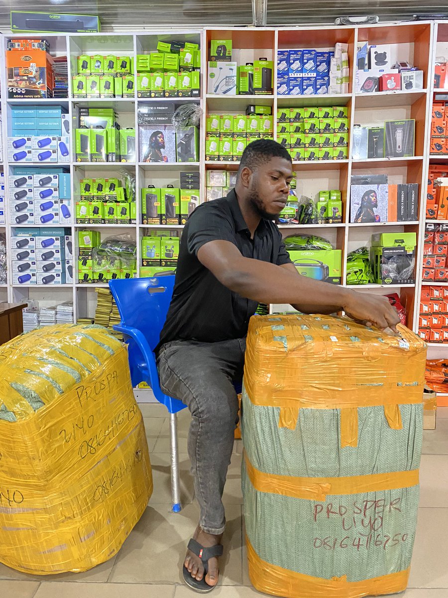 SelfmadeUdemba's tweet photo. While being grateful for life down to the 4th quarter of the year, I'm super grateful to God cos 2nd quarter, which also doubles as the 1st half of the year had me start a business and it's been 5 months of running the business. 

It's been easy but not easy especially... https://t.co/CtNBPQ6xCV