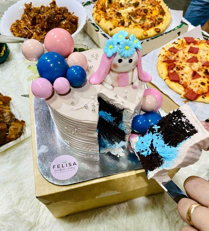 RenzKrizzle02's tweet photo. Best birthday gift ever 🎁💙🥰
IT'S A BOY 👶💙💙

#simplegenderreveal 
#simplebirthdaycelebration 
#26th https://t.co/ajzC4NKZmt