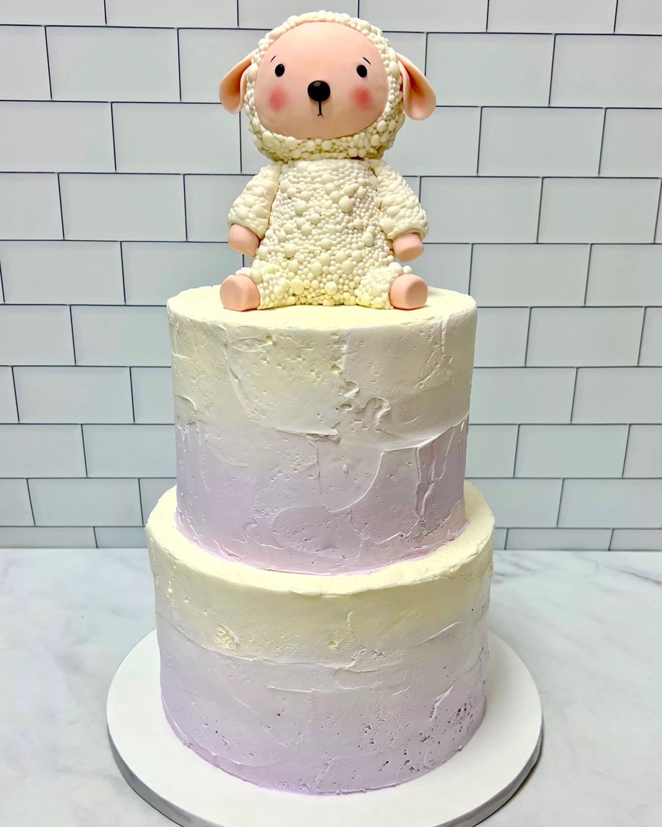 🐑 This little lamb, be still our hearts!

#littlelamb #kupcakekitchen #wantcake #lambcake #birthdaycakeideas #birthdayideasforkids #cakedesigner #designercakes #customcakes #cakeartist #3dcakes #beautifulcakes #amazingcakes #cakeforgirl #cakeforboy #babyshowercake #santaclarita