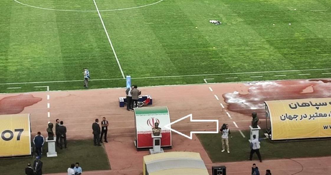 رويترز: ألغيت مباراة الاتحادالسعودي مع سيباهان الإيراني في دوري أبطال آسيايوم الاثنين بعدرفض الفريق السعودي مغادرة غرفةتبديل الملابس بسبب وضع تمثال للجنرال الإيراني الذي تم اغتياله قاسم سليماني عند مدخل الملعب.
ماهو رد #ولي_العهد على ذا الفعل من قبل الايرانيين؟!
#الاتحاد_ساباهان