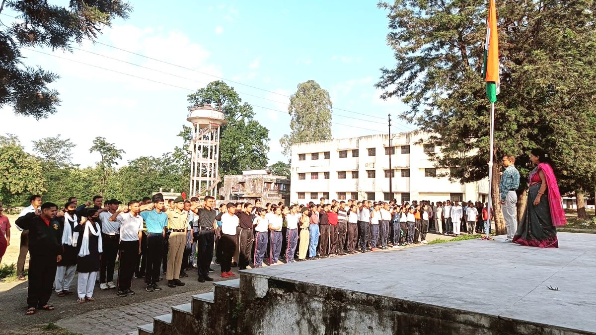 GpgcKotdwar's tweet photo. Gandhi ji and Shastri ji remembered on their Jayanti through Sarvdharm Sambhav prayer, Speeches and 2 hours of labour contribution in cleanliness drive under #SwachhataHiSevaPakhwada. 
#NationalCadetCorps
#NationalServicesScheme
#RoversRangers
#DrPDBHimalayanGovtPGCollegeKotdwar https://t.co/M4c6lShTbv