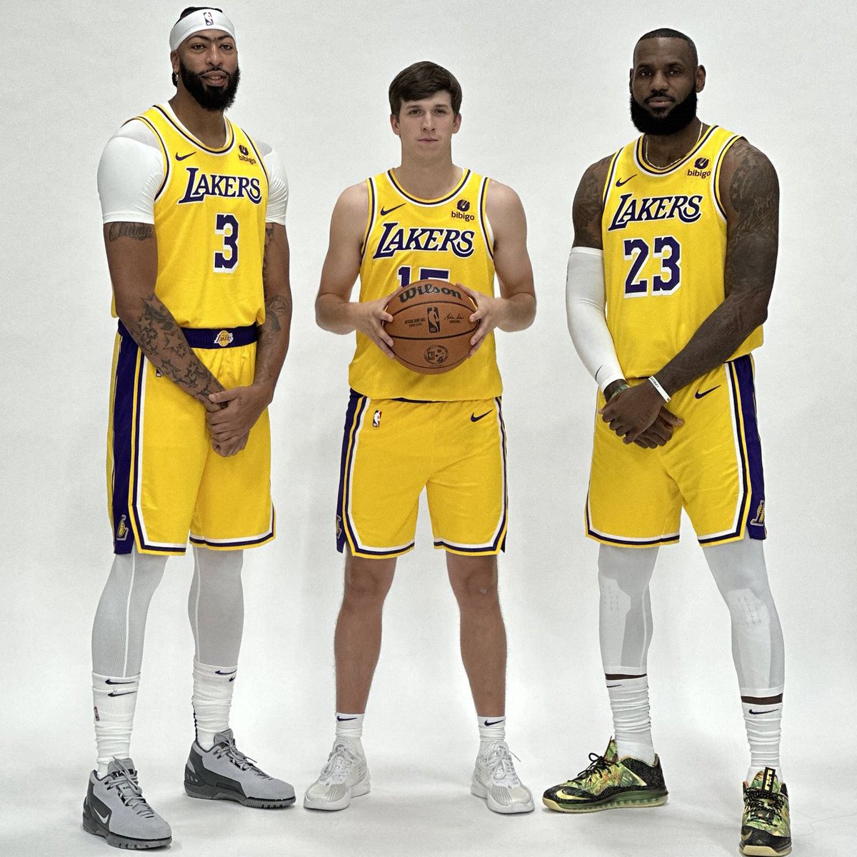 LakeShowYo's tweet photo. who’s stopping them? https://t.co/WSqlcN7rii