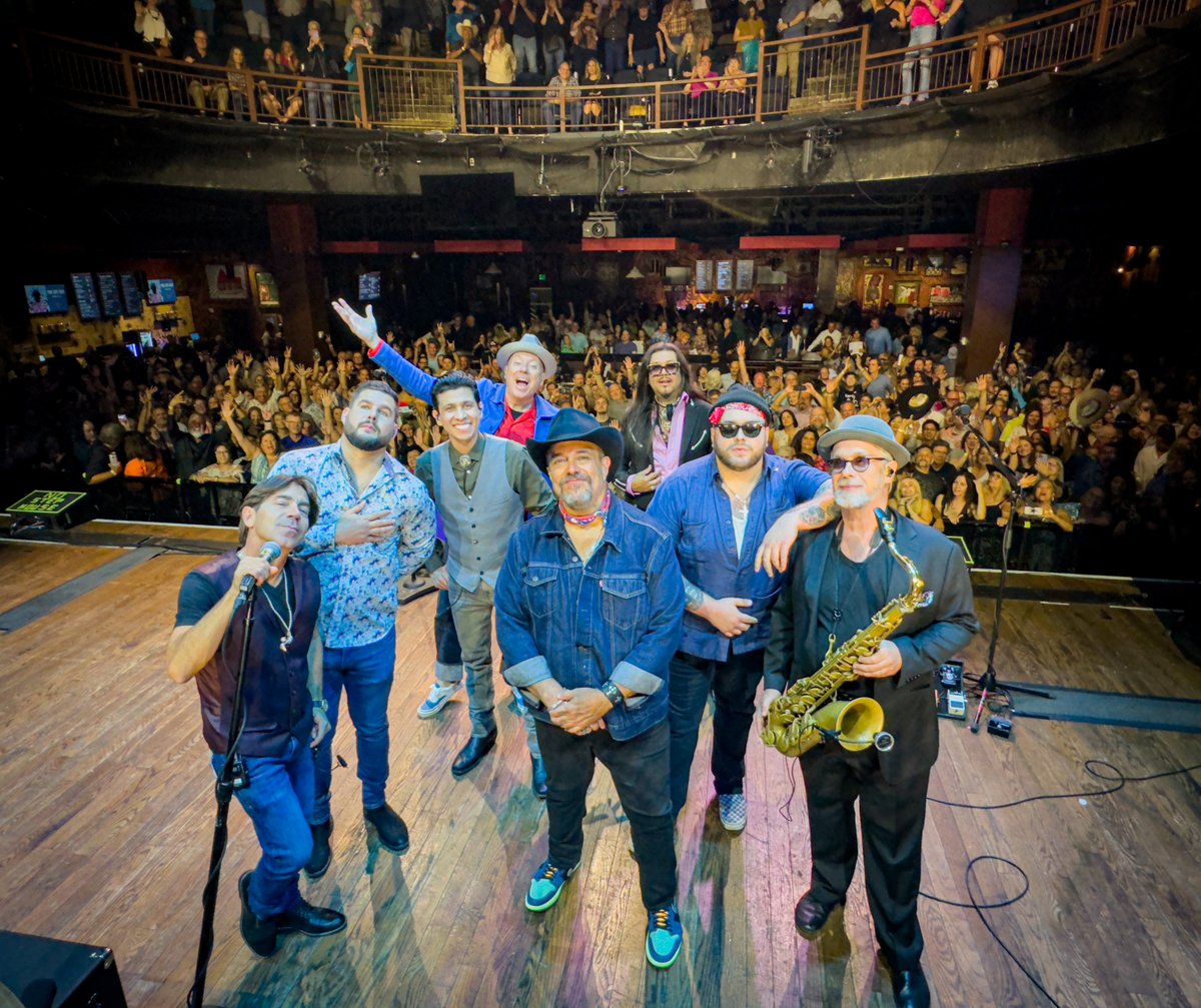 Raul Malo tweet media