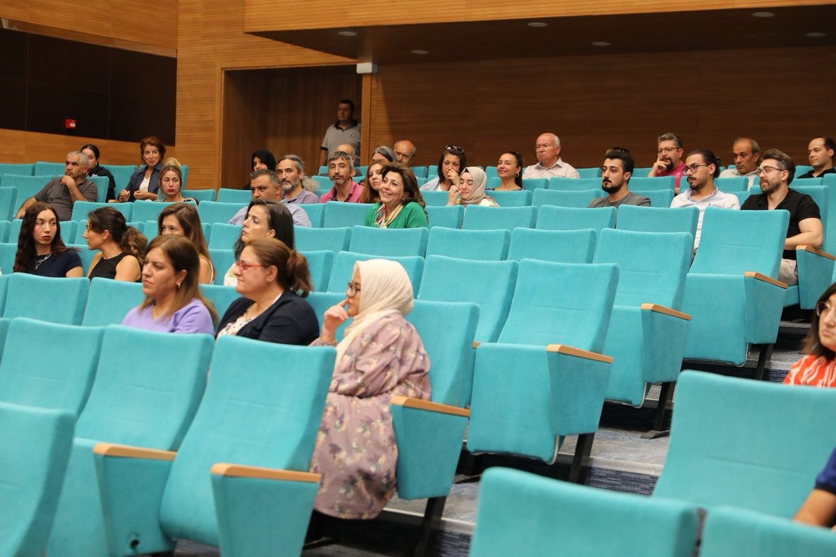 Üniversitemiz Eğitim Fakültesi Akademik Kurul Toplantısına katılarak geleceğimizin eğitimcilerini yetiştiren fakültemizde yeni döneme ilişkin planlamaları değerlendirdik. 👨‍🏫👩‍🏫 #NÖHÜ #Niğde